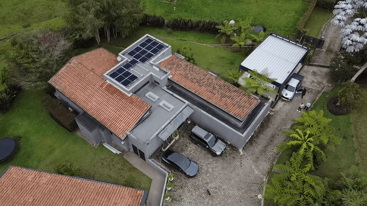 Sistema Solar Residencial en Alto de las Palmas, Antioquia 
